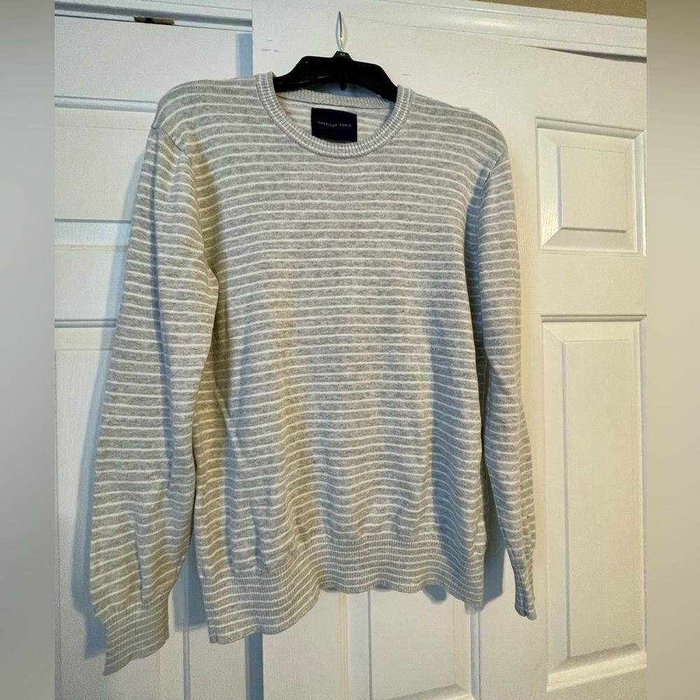 Men’s, American Eagle, Small Grey/White Striped Sweater